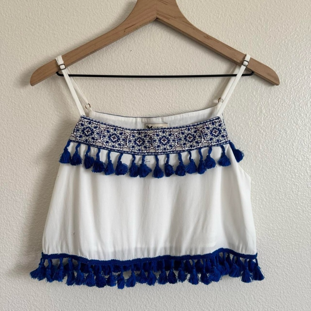 Show me your mumu Nellie embroider tank
Size Small